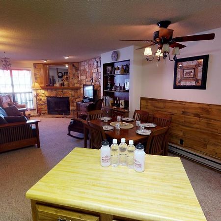 レッドリバーFlagg Mountain 7 Townhouse With High Speed Wifiアパートメント エクステリア 写真