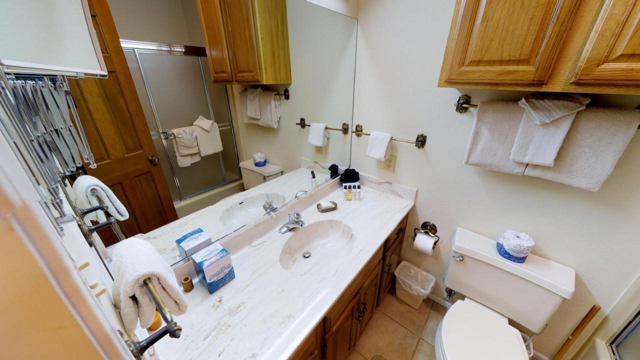 レッドリバーFlagg Mountain 7 Townhouse With High Speed Wifiアパートメント エクステリア 写真